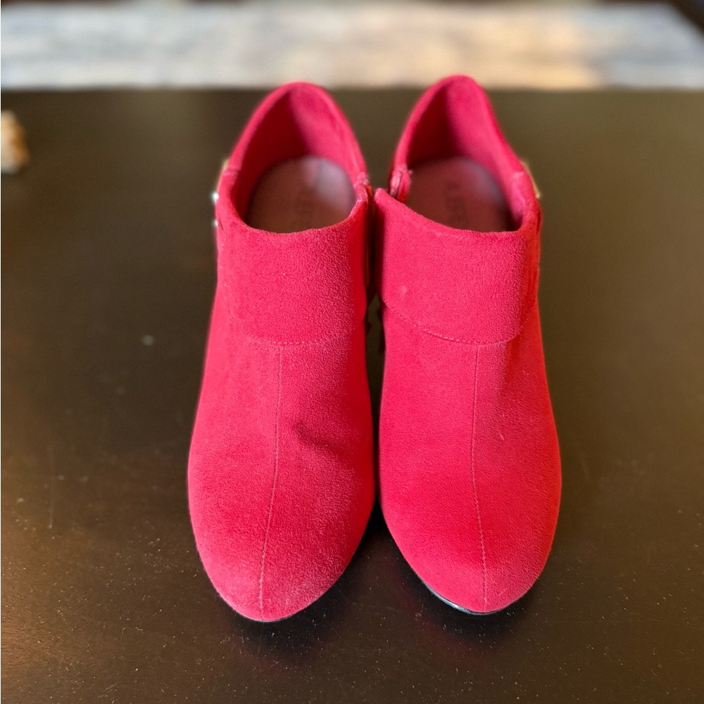 Chic Red Suede Ankle Booties - Picture 2 of 3